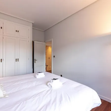 Puppy By People * בילבאו