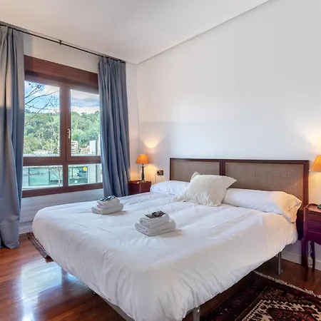 Apartment Puppy By People *